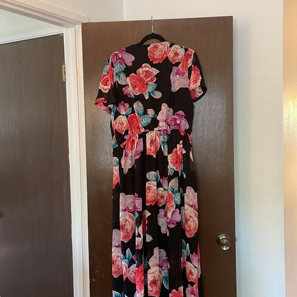 Floral Maxi Dress- worn once!! - Picture 4 of 5